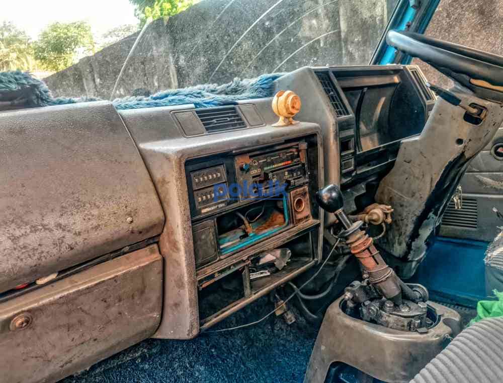 Isuzu 250 - photo 5
