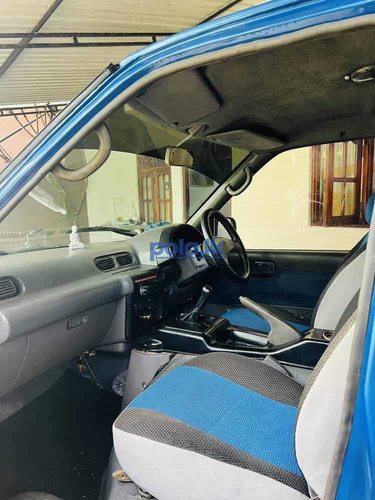 Nissan serena - photo 4