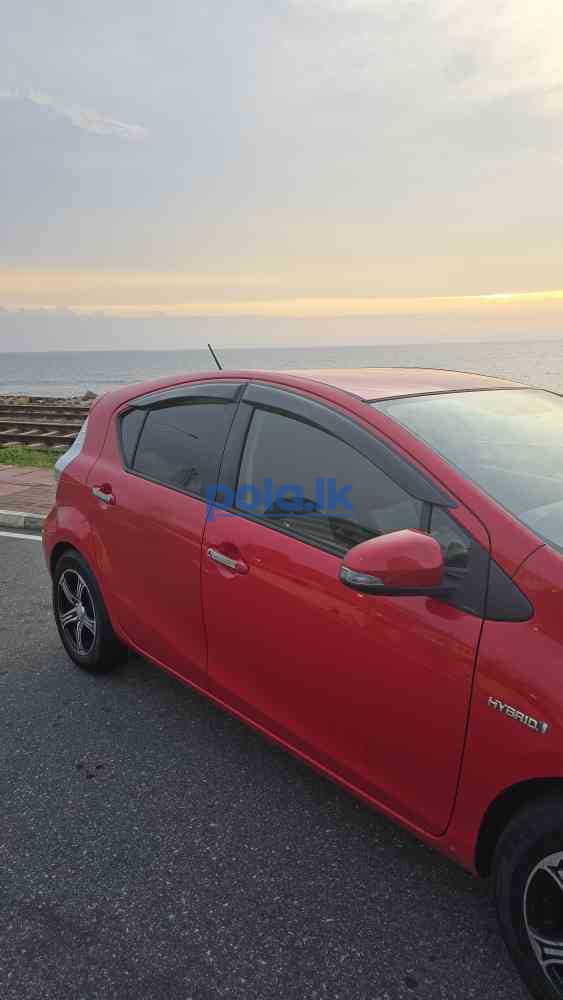 Toyota aqua - photo 1