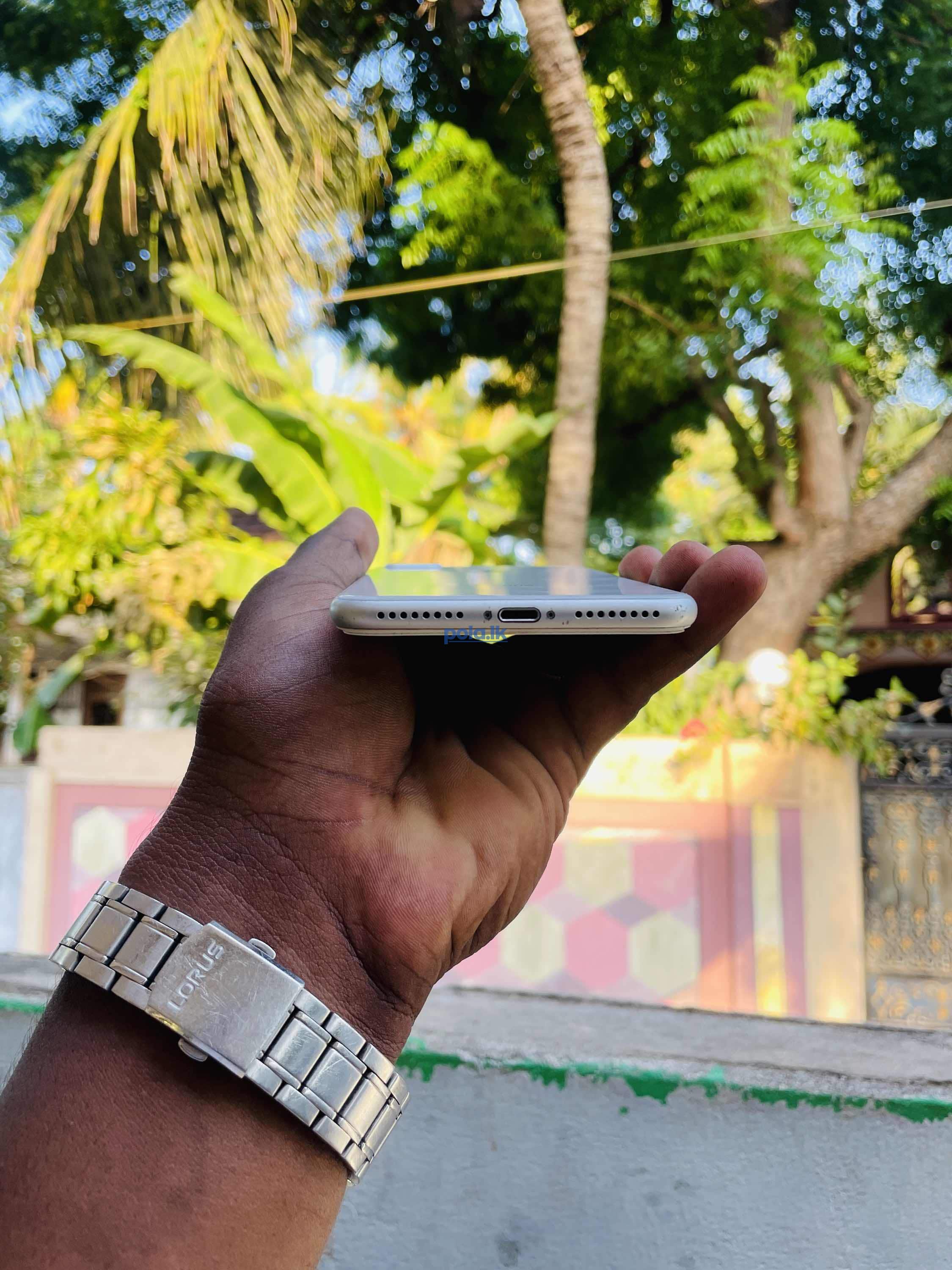 iPhone 8 plus - photo 3