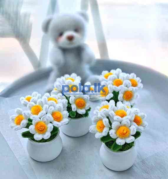 Pipe cleaners flowers pot - photo 1