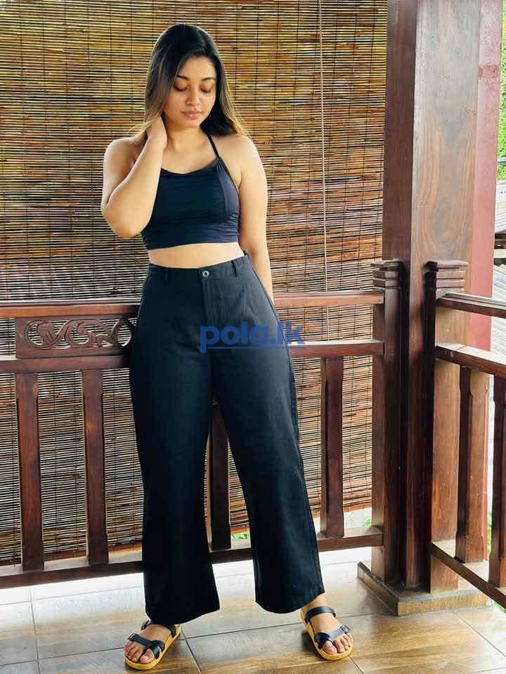 Woman's pants - photo 1
