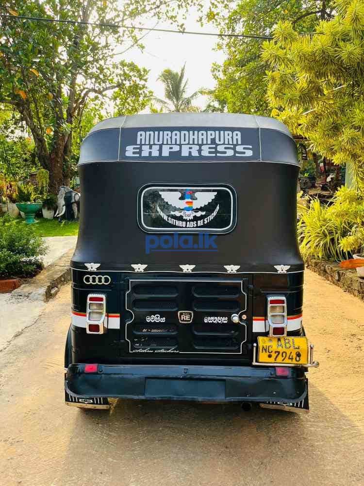 Bajaj three-wheeler 2016 - photo 4