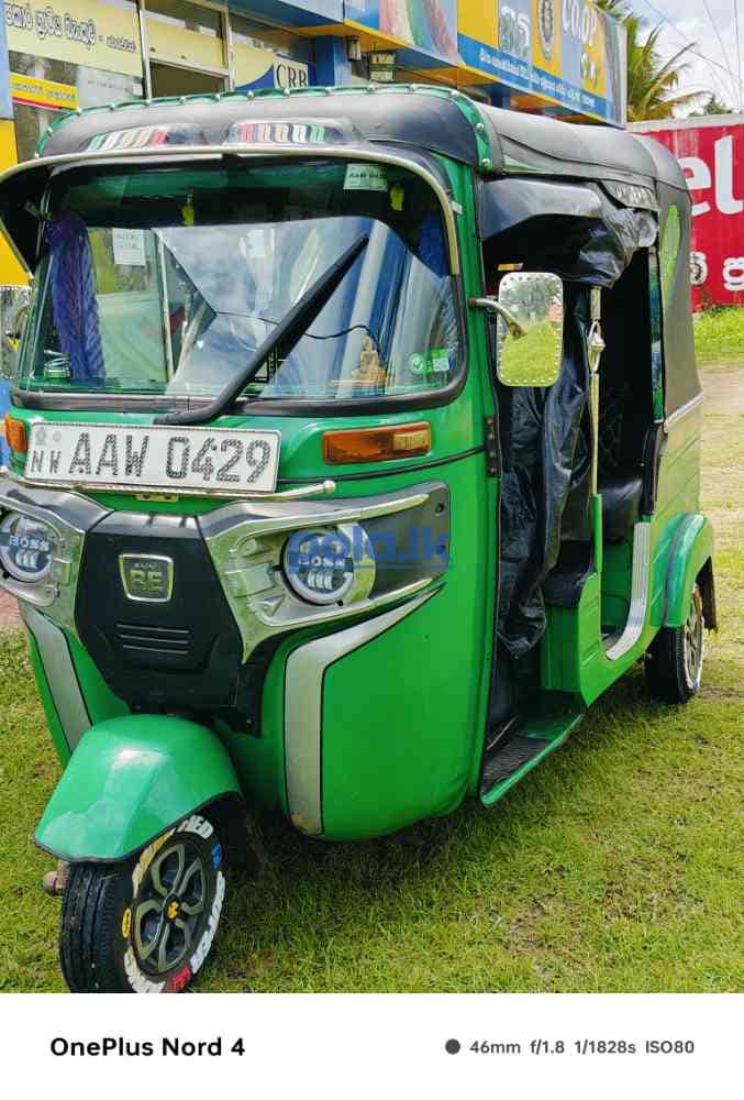 Bajaj three-wheeler 2015 - photo 5