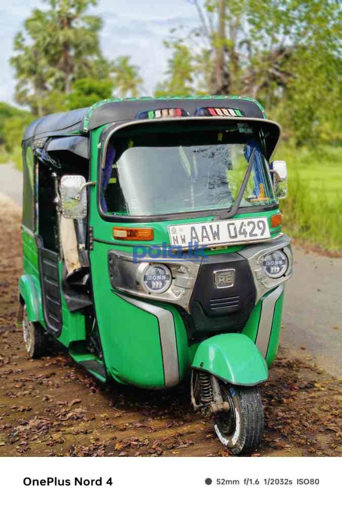 Bajaj three-wheeler 2015 - photo 4
