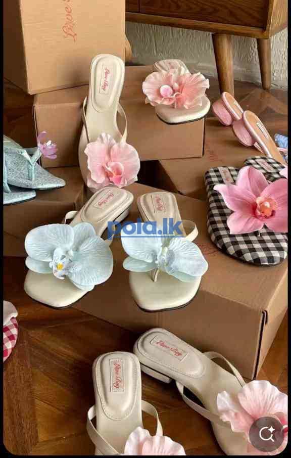 Women's slippers - photo 18