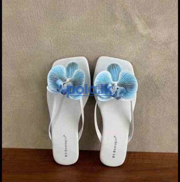 Women's slippers - photo 17