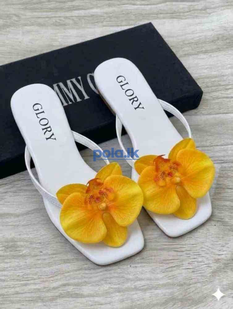 Women's slippers - photo 9