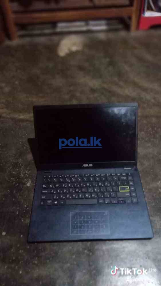 Asus laptop - photo 2