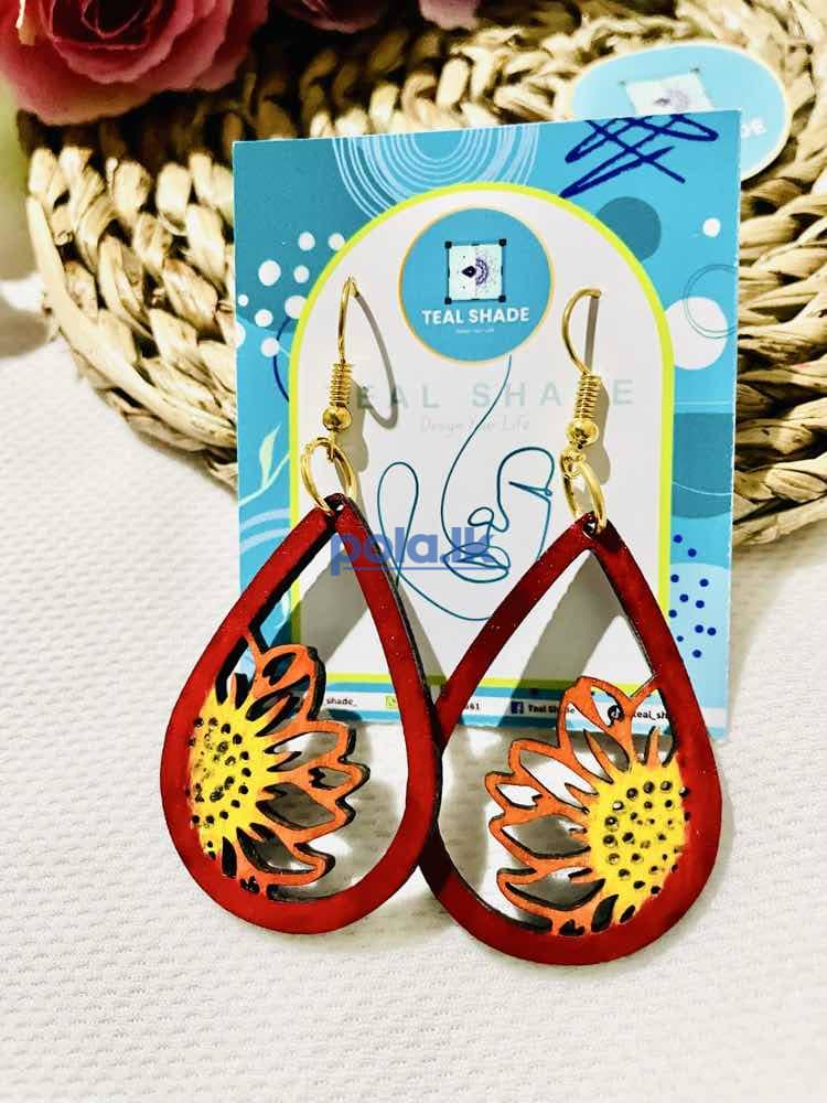 Painted wooden earrings - photo 8