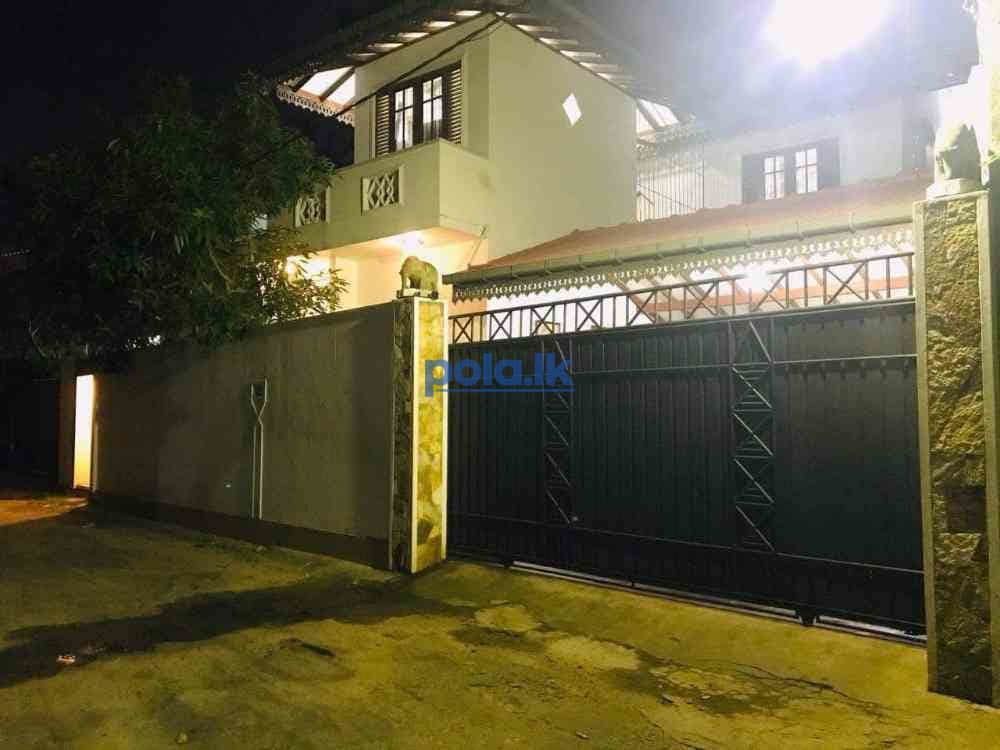 Two story house for sale In ambalangoda - photo 1