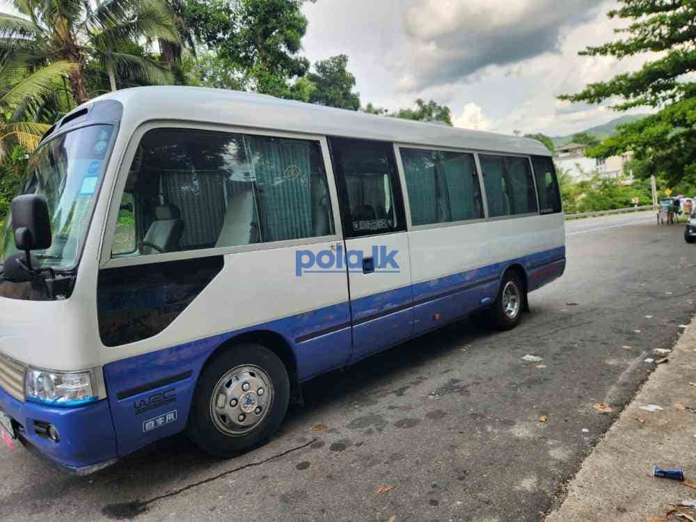 Toyota coaster - photo 2