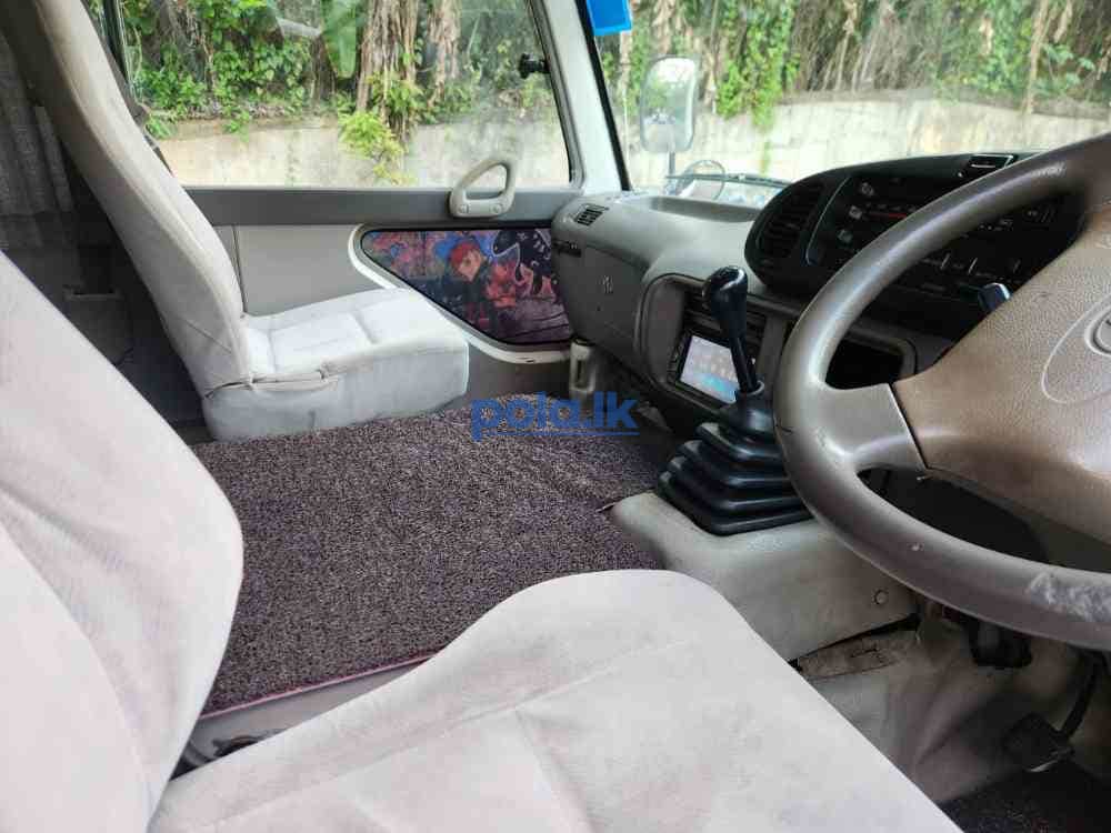 Toyota coaster - photo 6