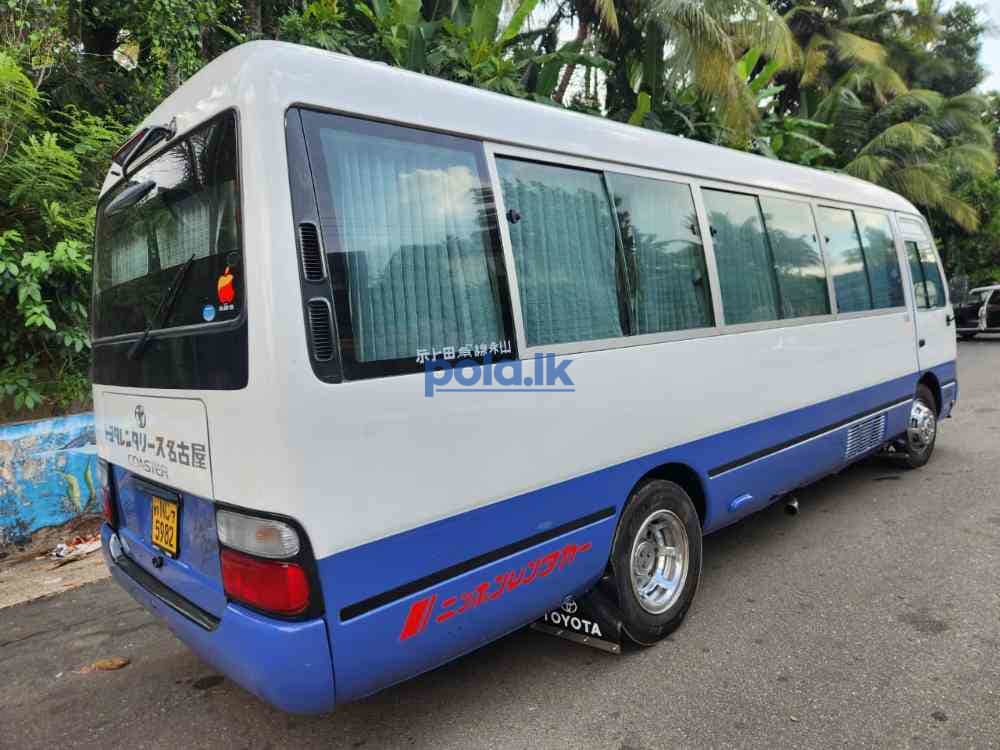 Toyota coaster - photo 3