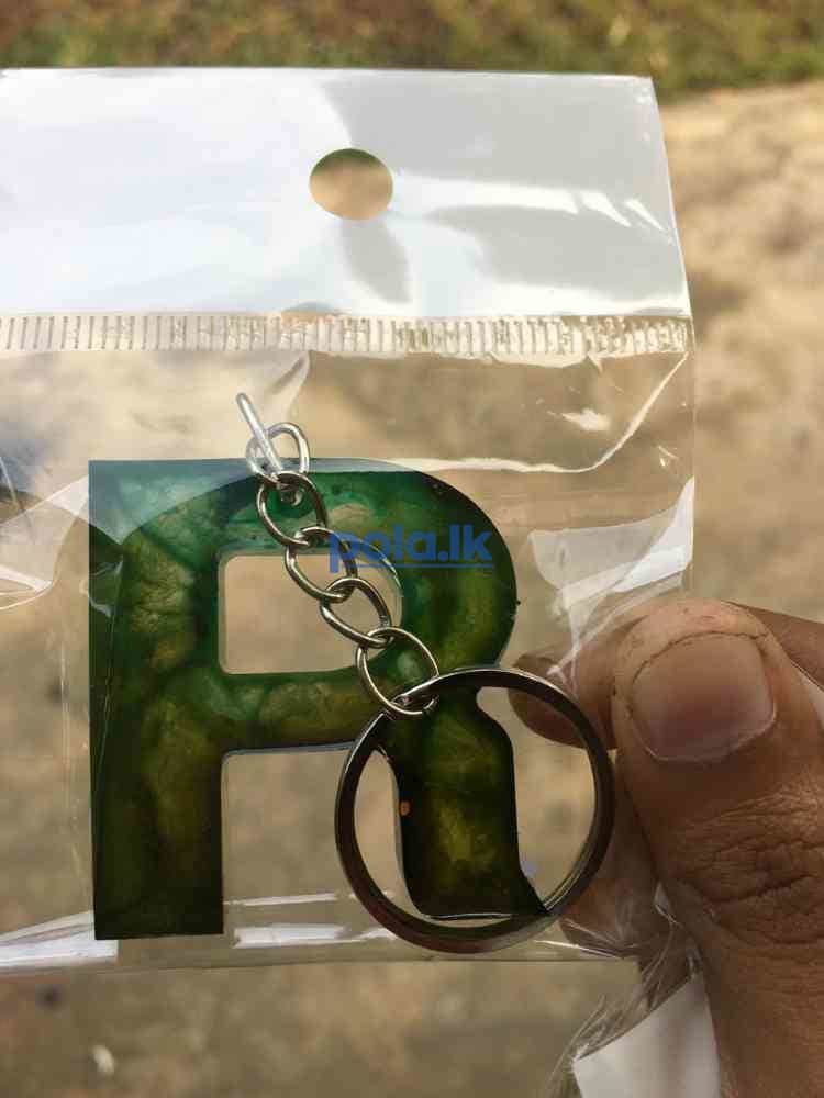 Epoxy resin key chains - photo 1