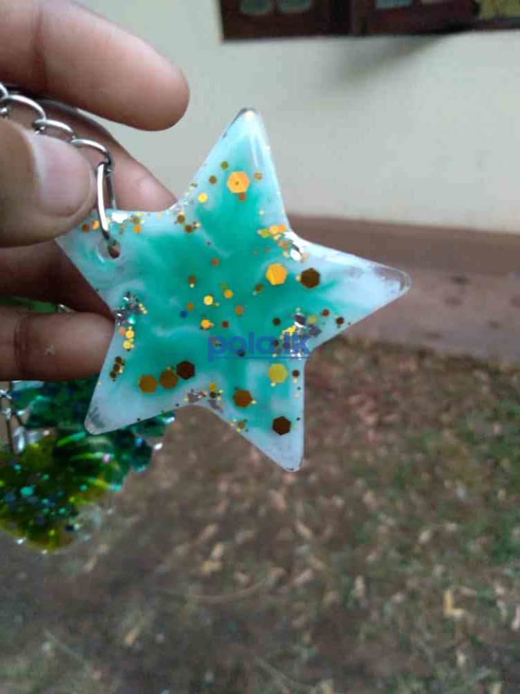Epoxy resin key chains - photo 3