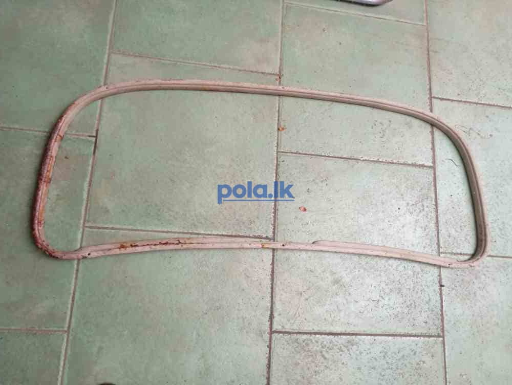 Peugeot 203 windscreen frame - photo 2