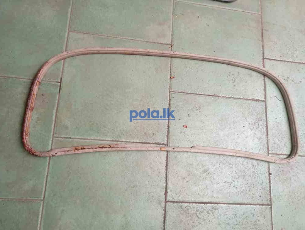 Peugeot 203 windscreen frame - photo 1