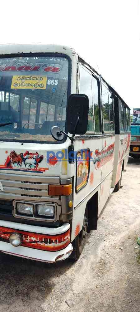 Toyota dyna bus - photo 1