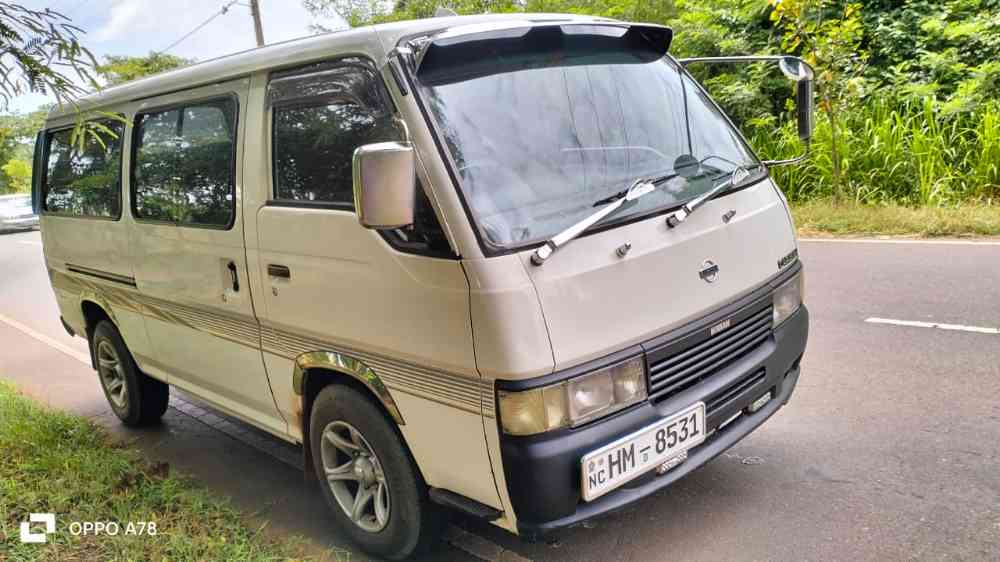 Nissan caravan e24