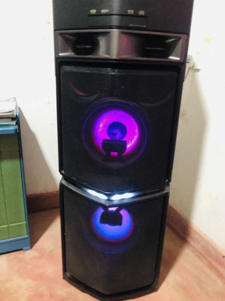 LG x boom party speaker