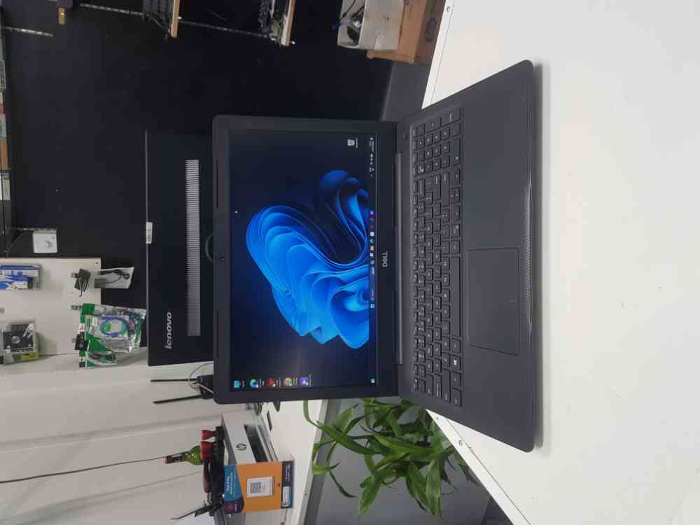 Dell inspiron i3 8th gen