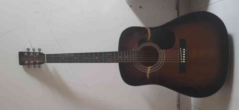 Box guitar