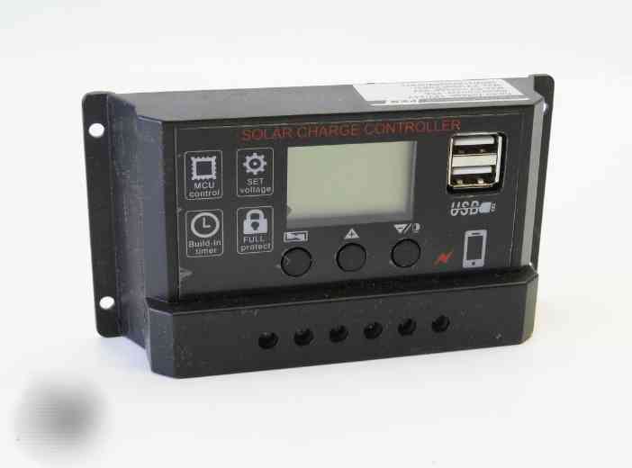 Digital solar chargering controller 30A