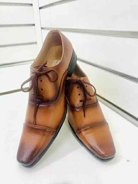 Leather shoes for men