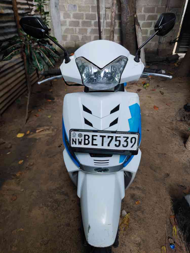 Mahindra gusto