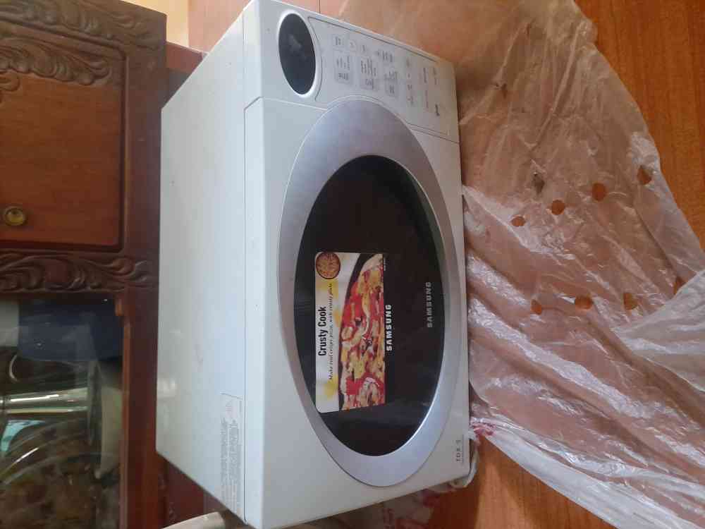 Microwave oven