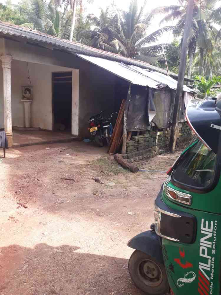 House for sale in katuneriya