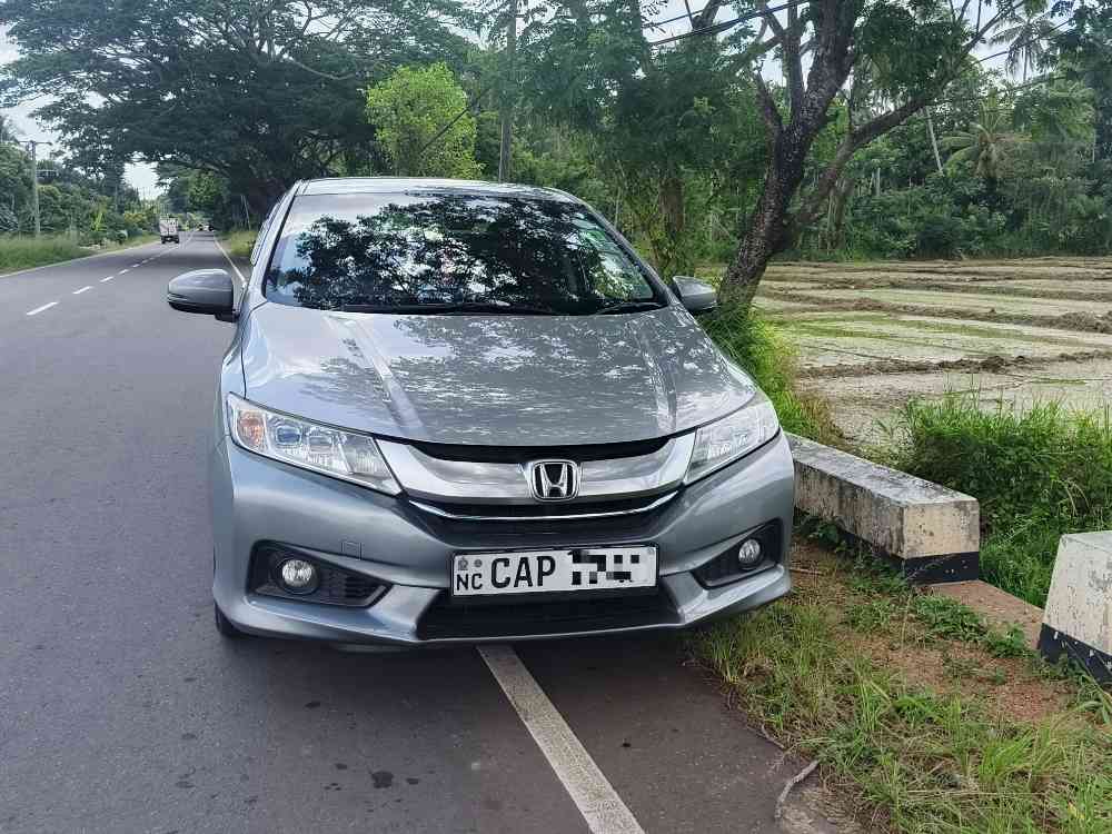 Honda grace 2016