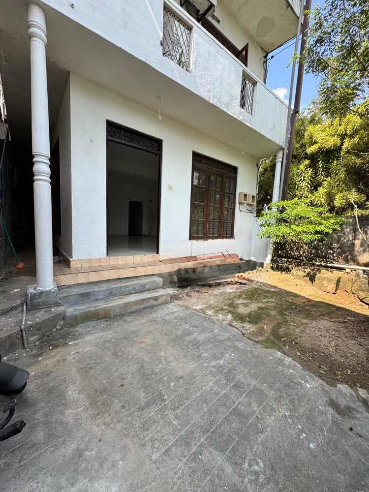 Ground floor house for rent