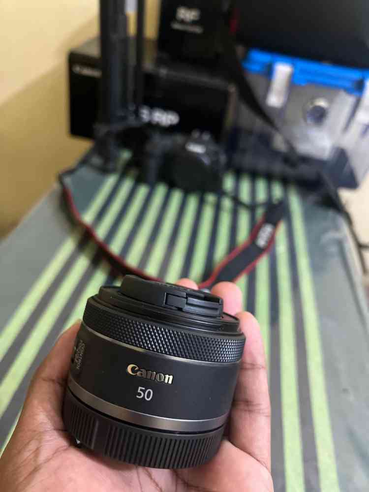 Canon Rp mirrorless camera