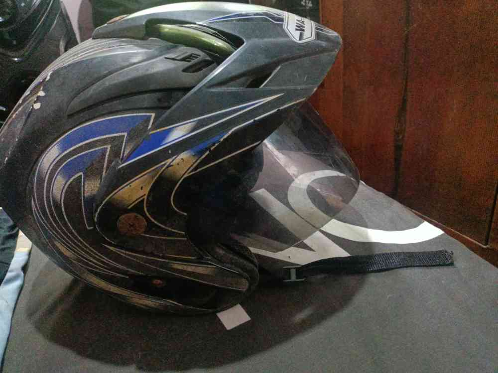 Motorcycle helmet