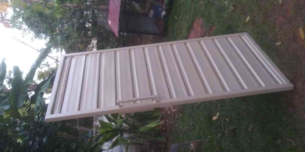 Wicket gate