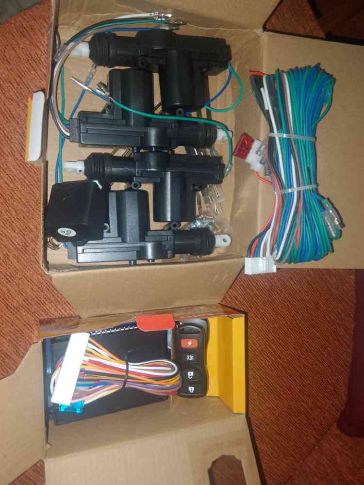 Car central loke with remote