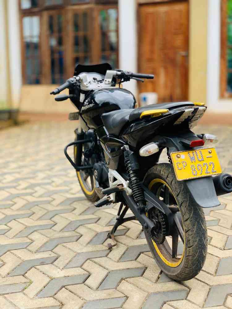 Pulsar 180