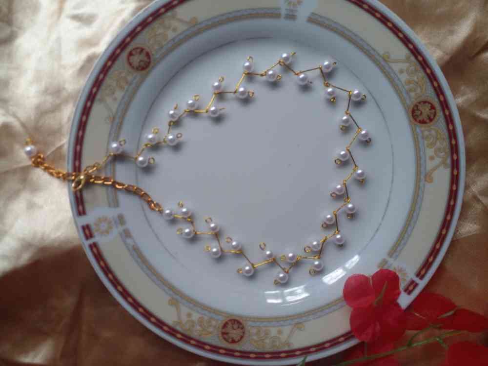 Bead necklace