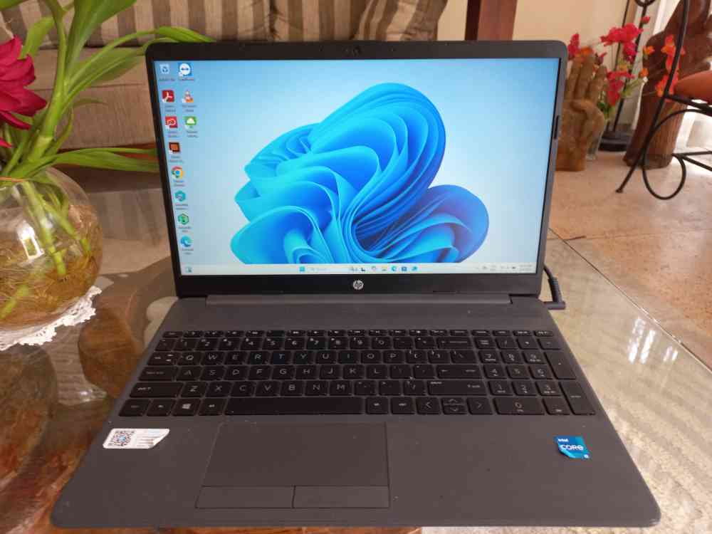 Laptop hp 250 g8 core i5 11th gen