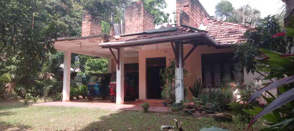House for sale in dickwella