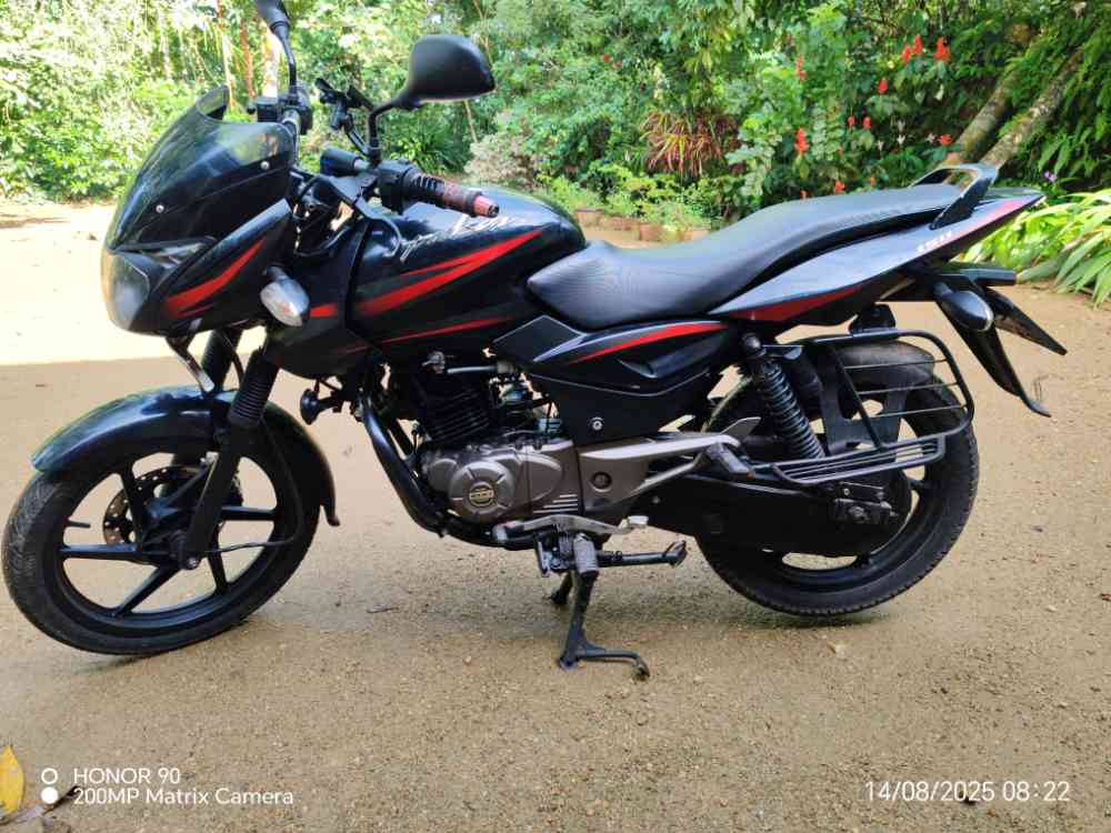 Pulsar 150 bike in dikwella