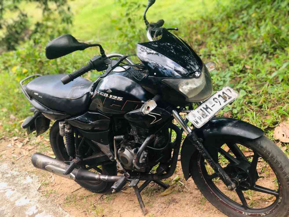 Xcd 125 bajaj