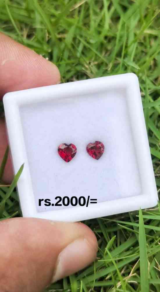 Natural gem pairs for earrings