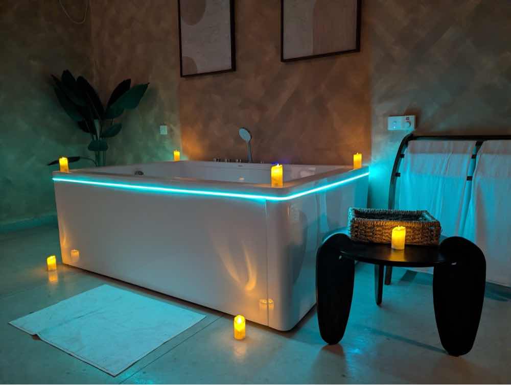 2-Person jacuzzi hot tub Bracht BYJ25N