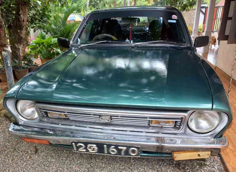 Nissan sunny B211