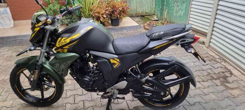 Yamaha FZ S