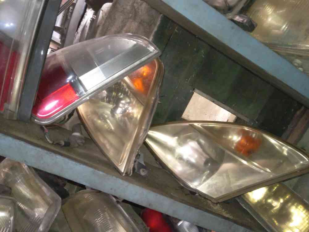 Suzuki MR wagon taillights