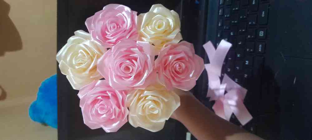 Customizable ribbon flowers